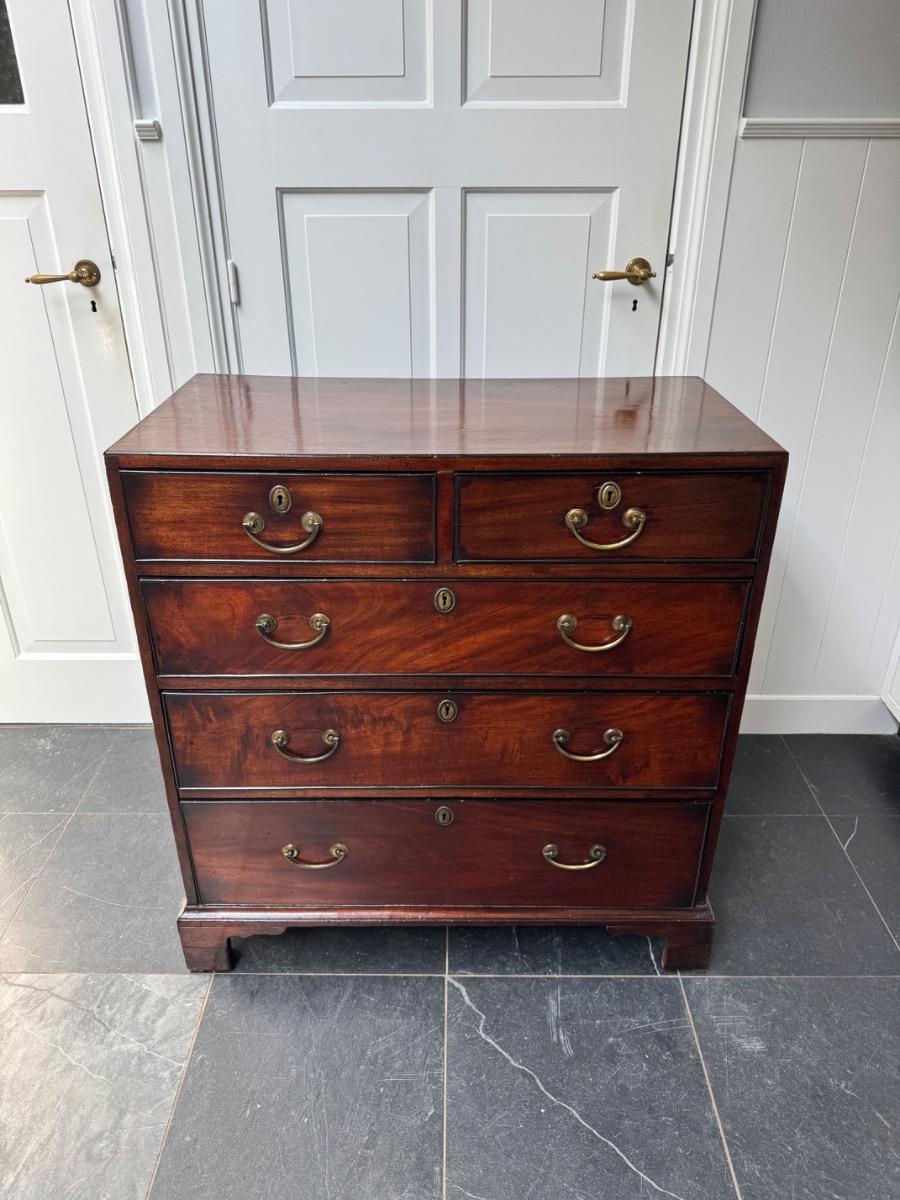 Small size chest of drawers ca 1780