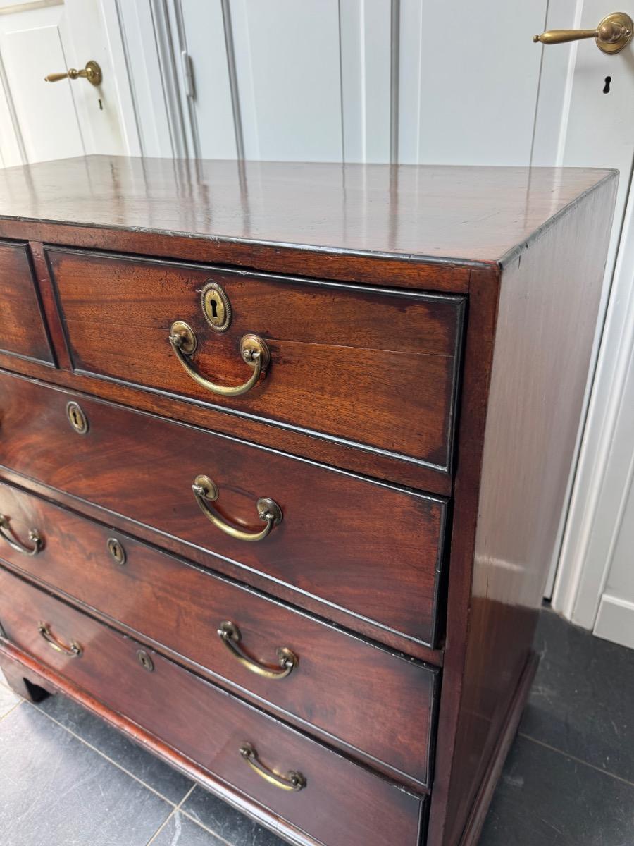 Small size chest of drawers ca 1780
