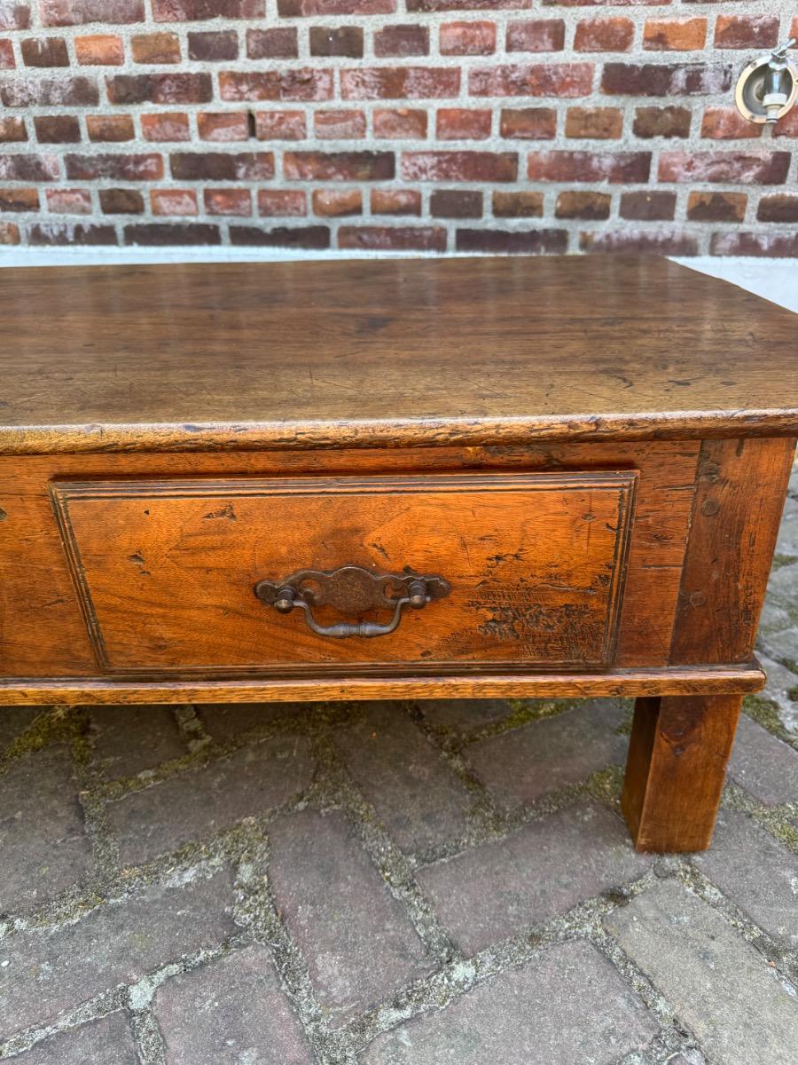 Spanish coffee table in chestnut 
