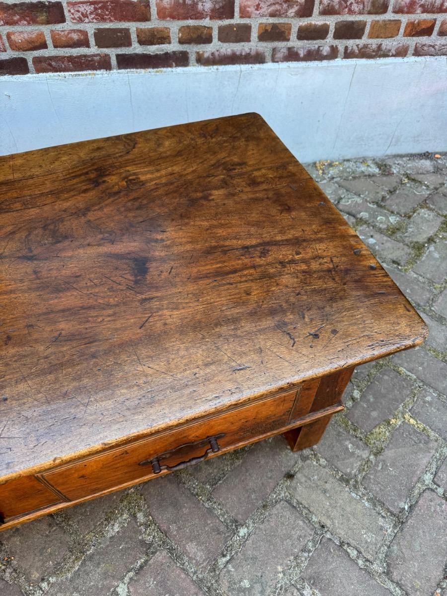 Spanish coffee table in chestnut 