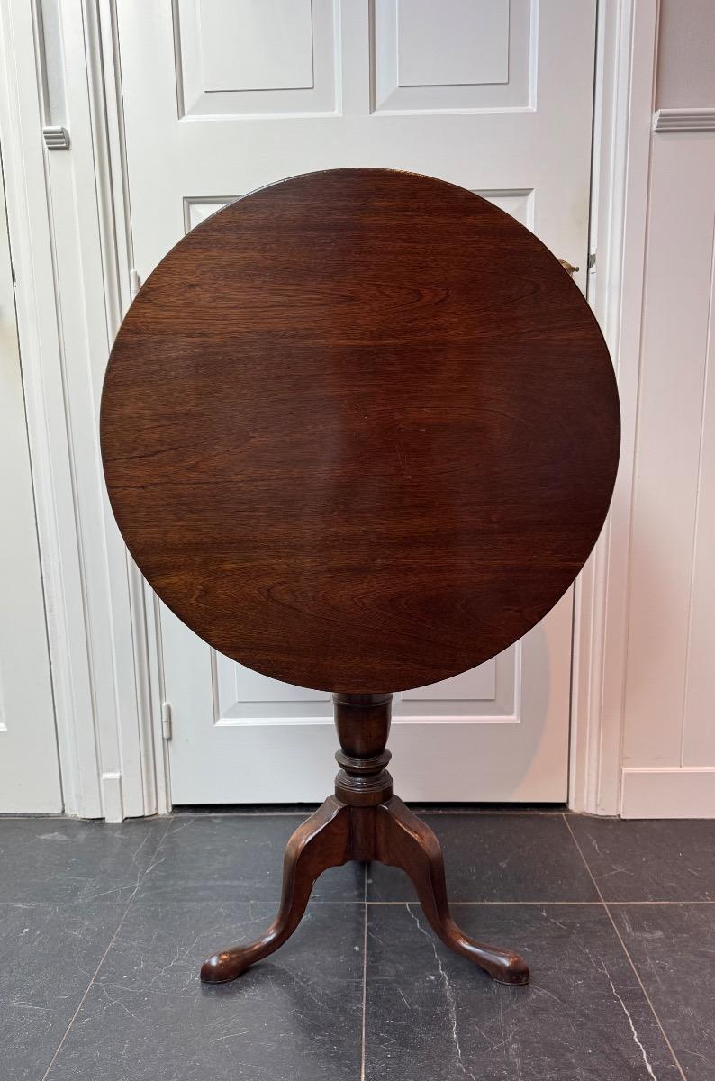 Tilttop table in mahogany ca 1800