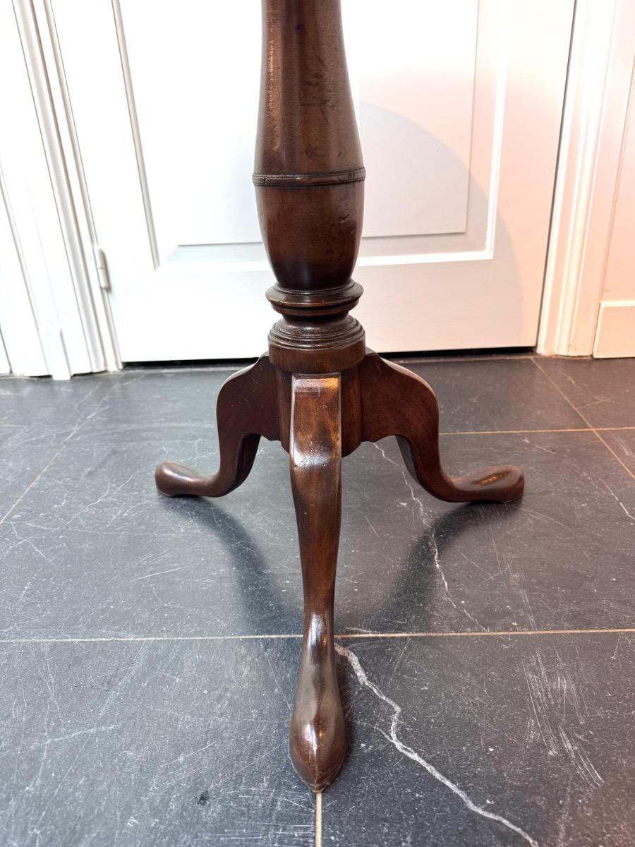 Tilttop table in mahogany ca 1800