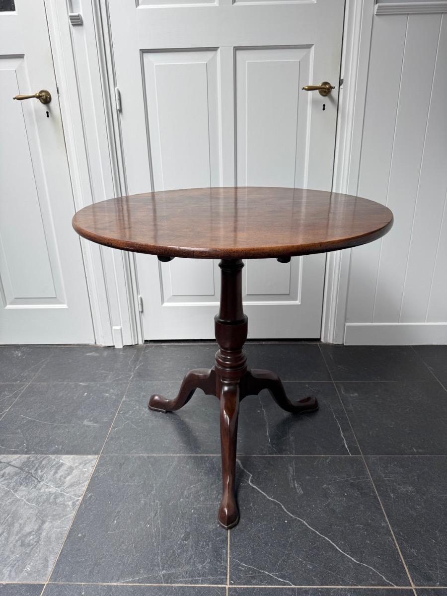 Tilttop tafel ca 1800