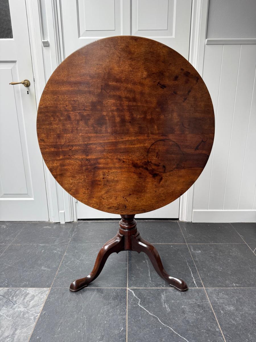 Tilttop tafel ca 1800