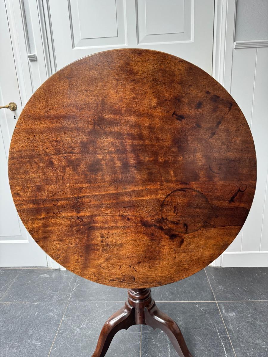 Tilttop tafel ca 1800