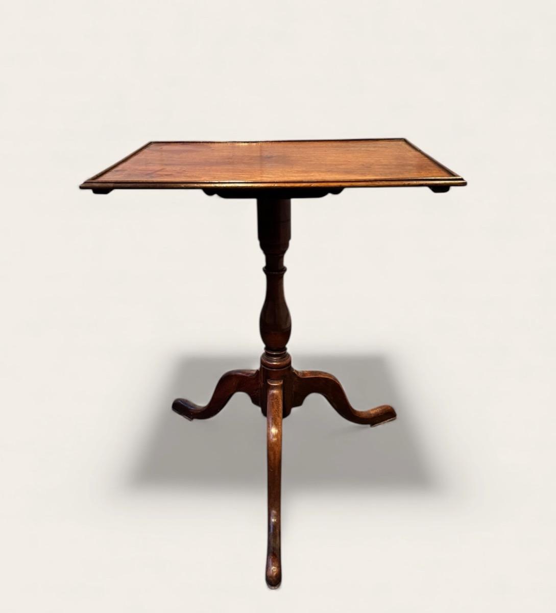 Tilttop tafel ca 1800