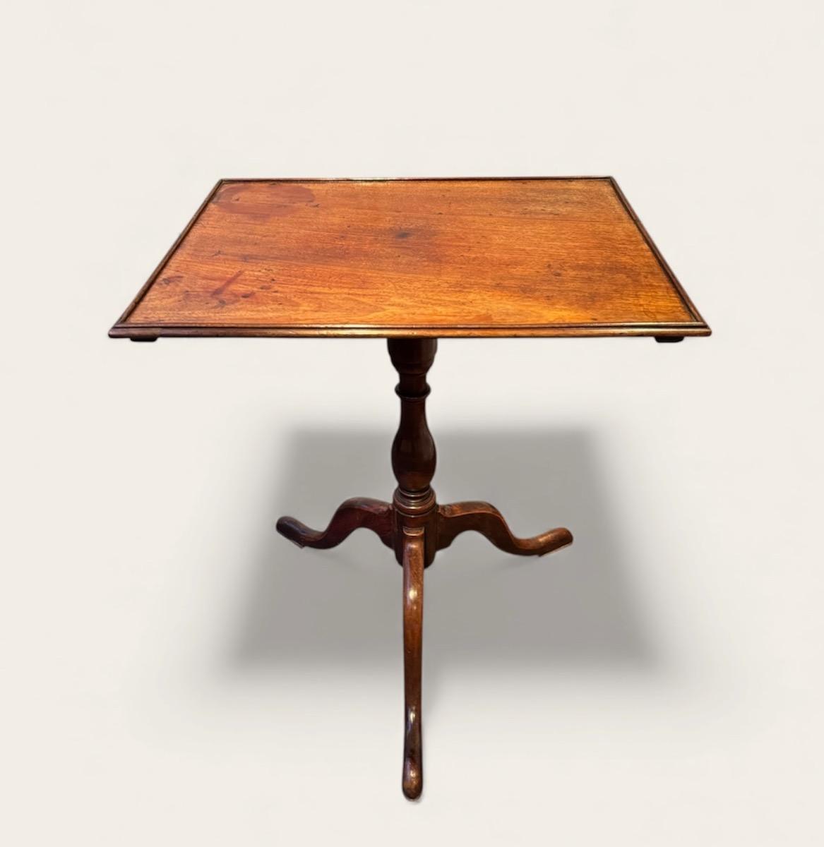 Tilttop tafel ca 1800