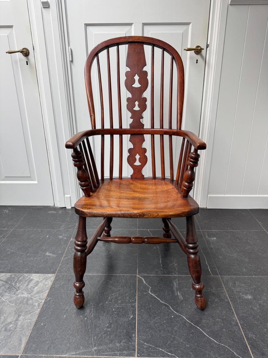 Windsor high back arm chair