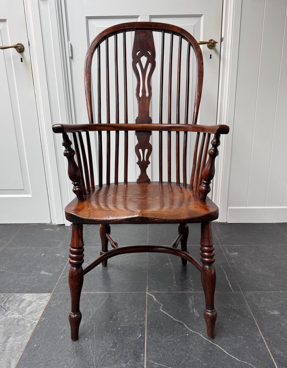 Windsor high back arm chair in yew