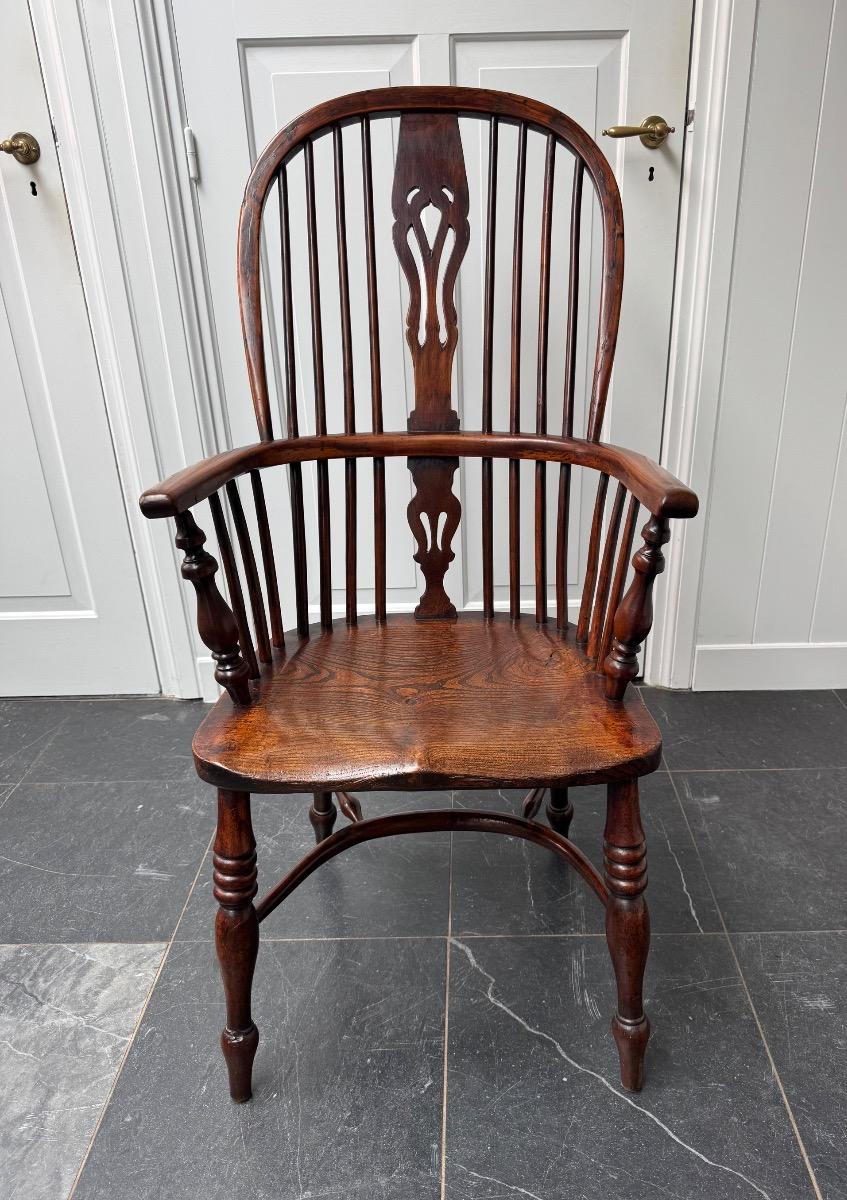 Windsor high back arm chair in yew