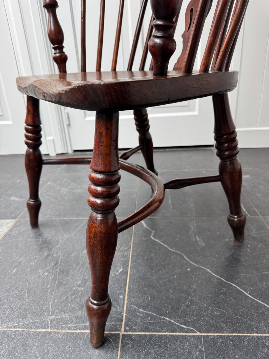 Windsor high back arm chair in yew