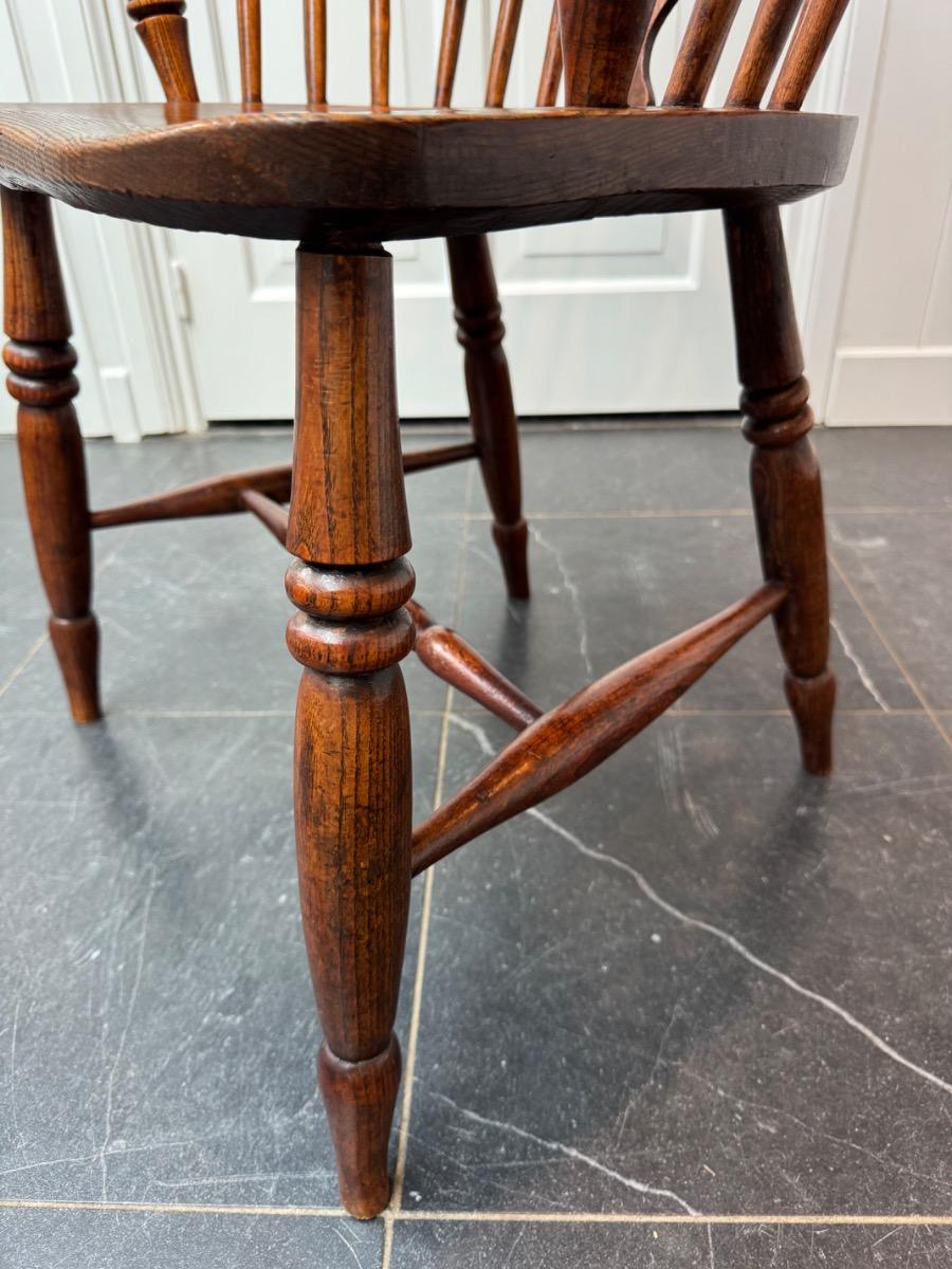 Windsor low back arm chair 