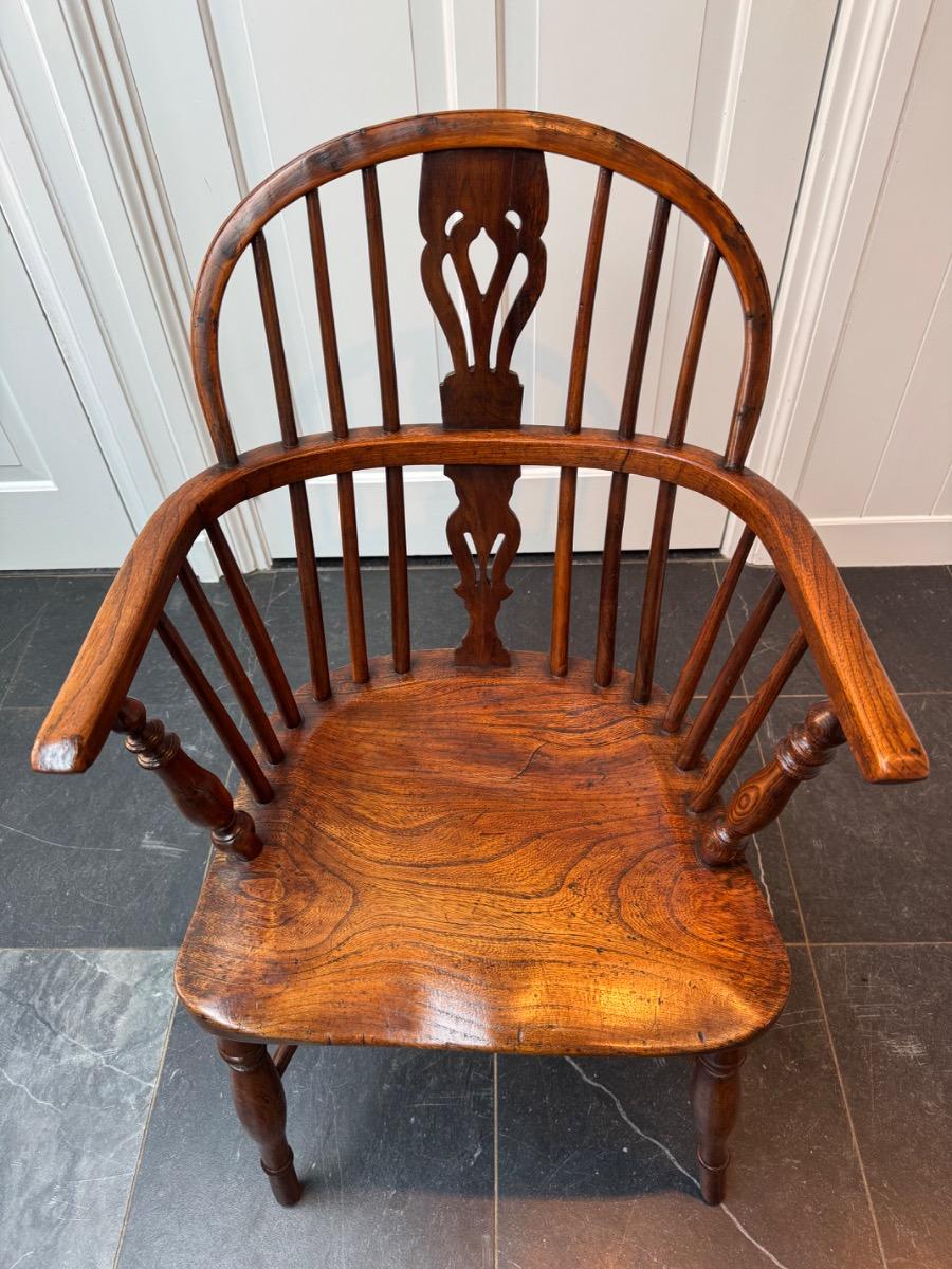 Yew wood Windsor arm chair 